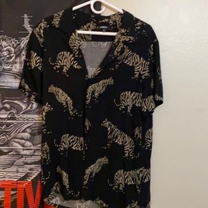 Black tiger shirt